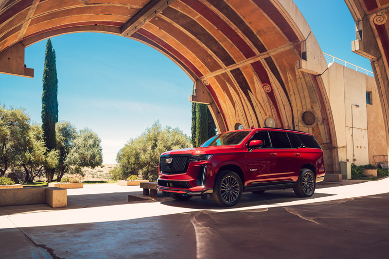 Cadillac Escalade V Luxury Suv 2023 Wallpaper