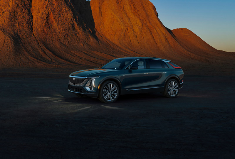 Cadillac Lyriq Tech Wallpaper